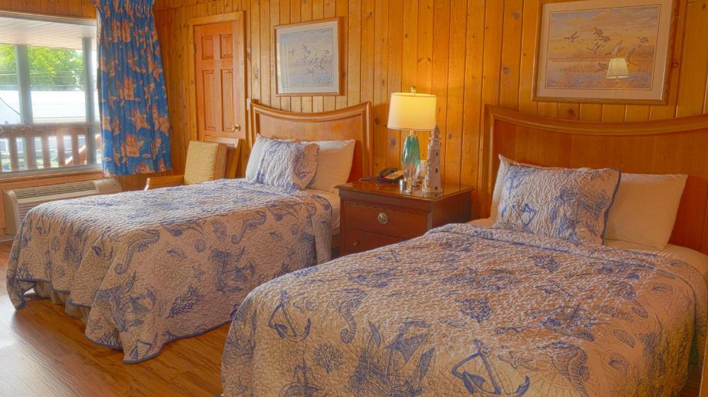 Deluxe Double Room with Two Double Beds - Non-Smoking interior